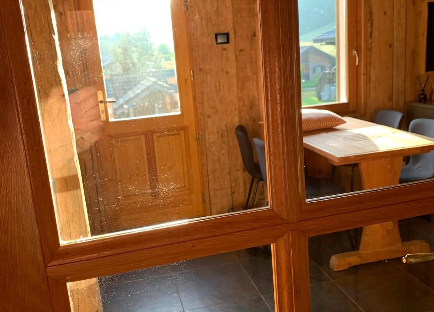Apartment Alys, Contemporary Style Apartment In Mountain Village Abondance