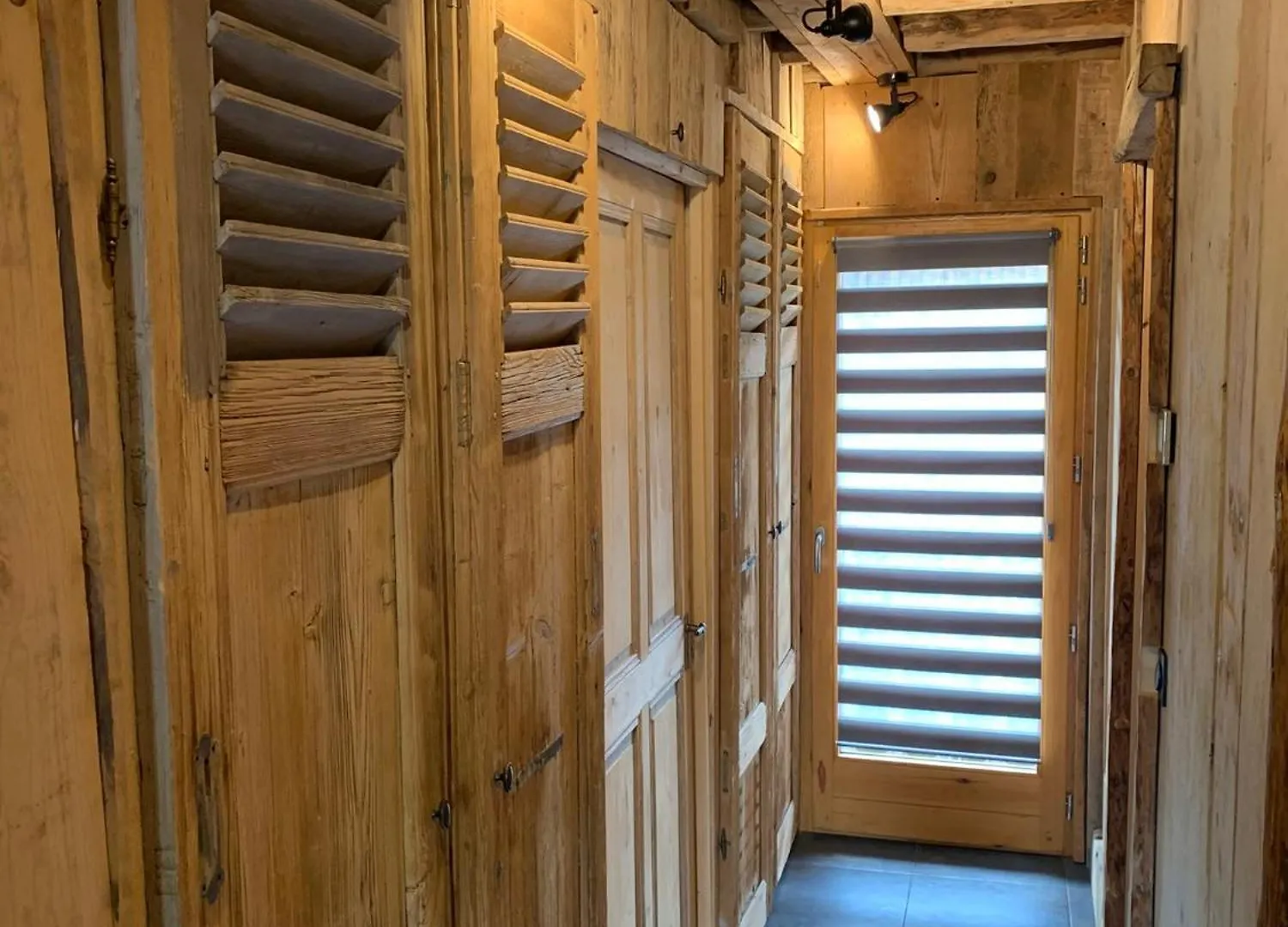Apartment Alys, Contemporary Style Apartment In Mountain Village Abondance