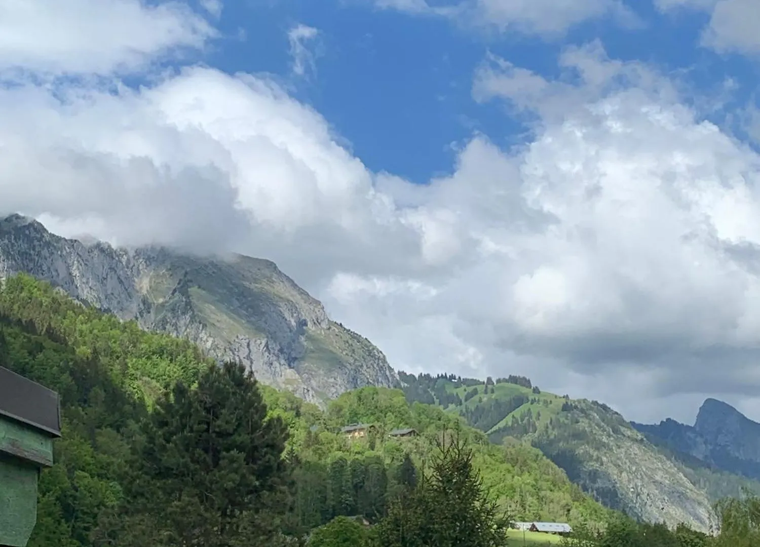 Apartment Alys, Contemporary Style Apartment In Mountain Village Abondance